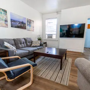 Stylish - 2 Queen Bed - Easy Hospital Access Apartment Pittsburgh